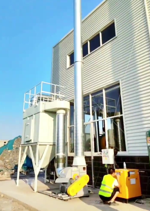 鄭州樸華科技工程師現(xiàn)場(chǎng)安裝調(diào)試濾筒除塵器